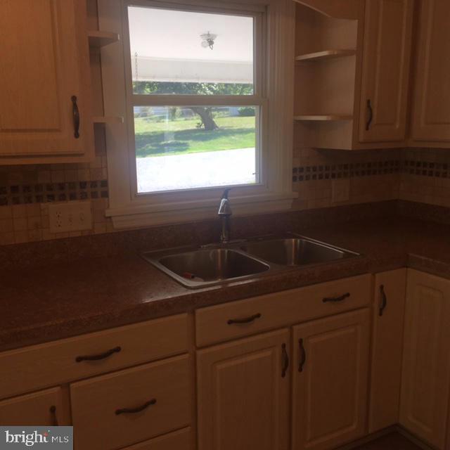 228 Colebrook Road Elizabethtown, PA 17022 - Photo 13 of 31 Gallery Image 13