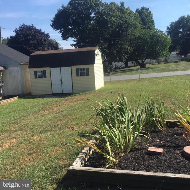 228 Colebrook Road Elizabethtown, PA 17022 - Photo 6 of 31 Gallery Image 6