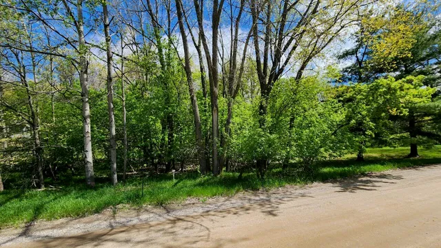 $3,490 | 12095 Hudson Bay Drive, Stanwood, MI 49346