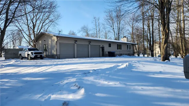 $299,900 | 2071 Stonehedge Drive, Ontario, NY 14519