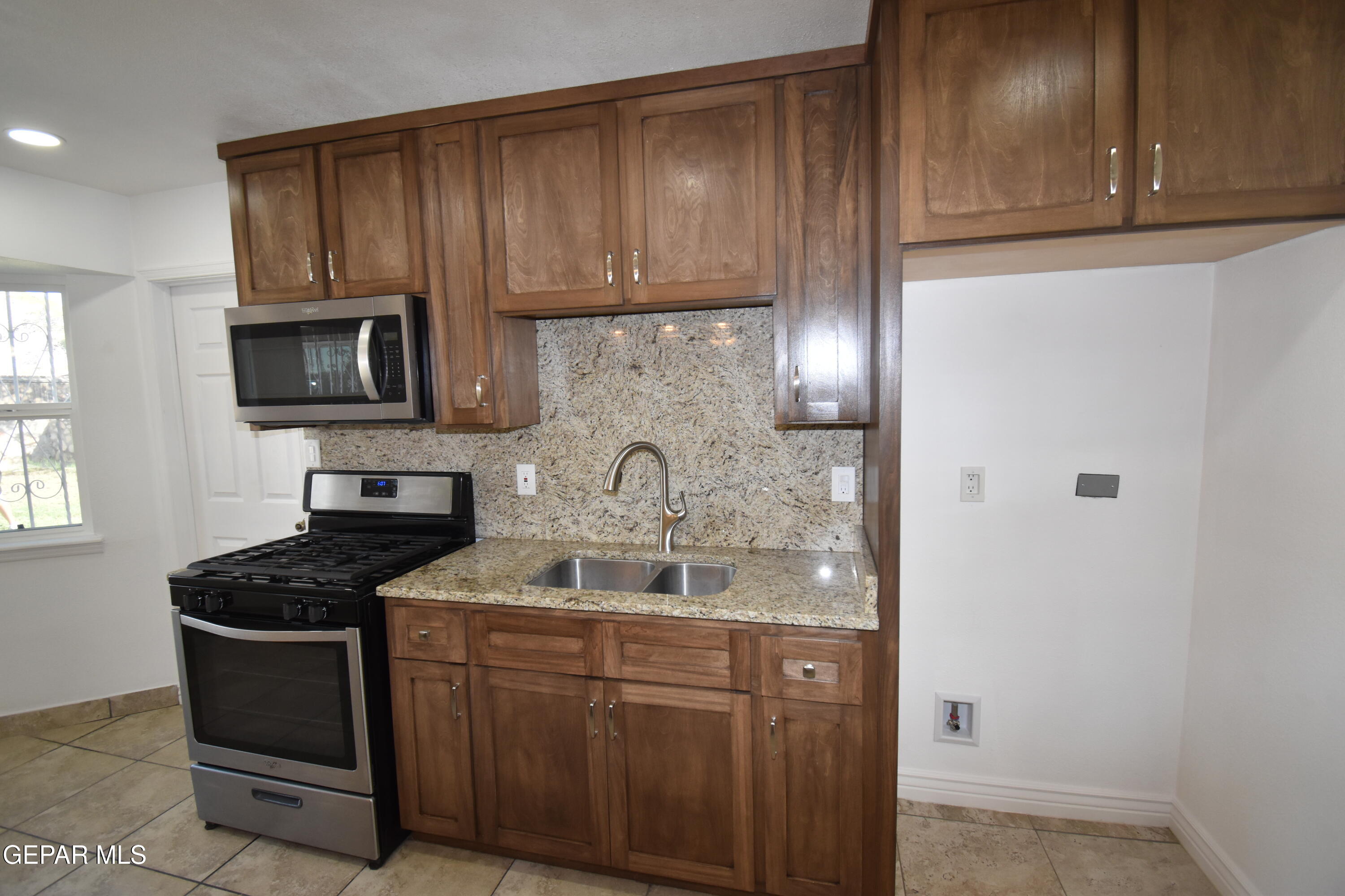 3318 Limerick Road El Paso, TX 79925 - Photo 12 of 29 DSC_0459