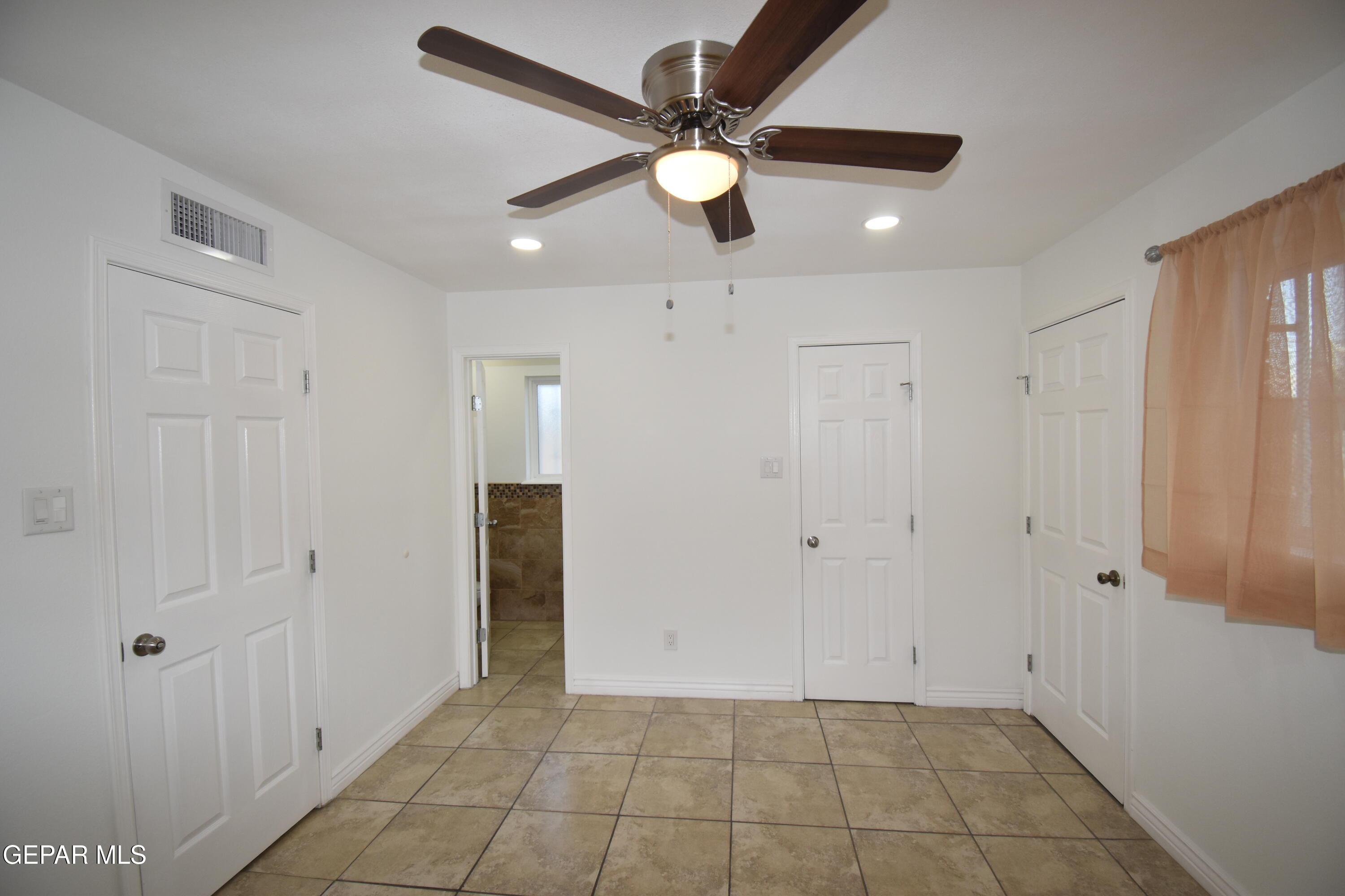 3318 Limerick Road El Paso, TX 79925 - Photo 15 of 29 DSC_0452