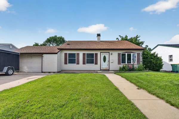 $249,900 | 526 Laurel Avenue, Romeoville, IL 60446