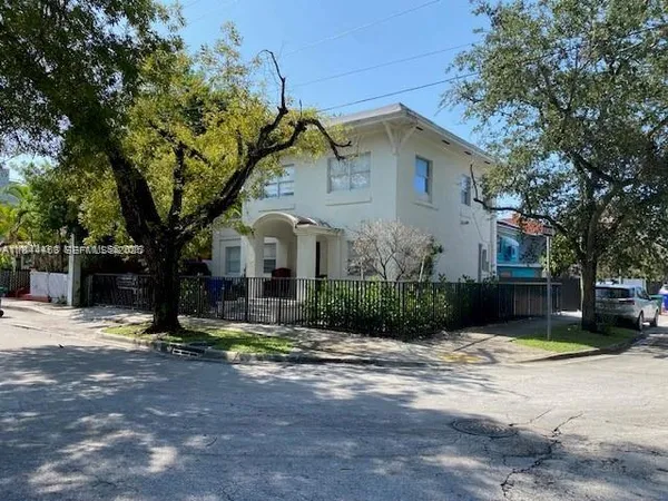 $850,000 | 876 Southwest 2nd Street, Miami, FL 33130