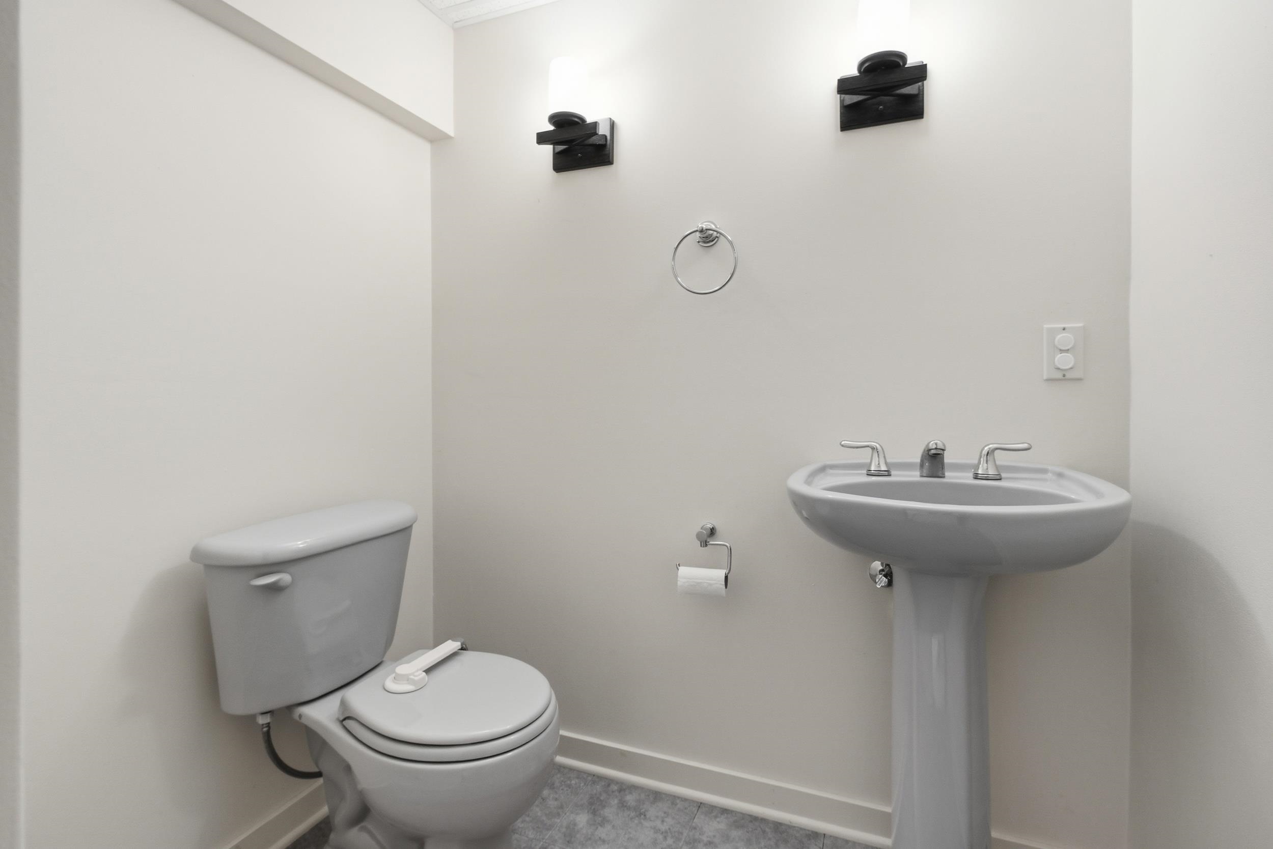 913 Sauk Ridge Madison, WI 53717 - Photo 21 of 32