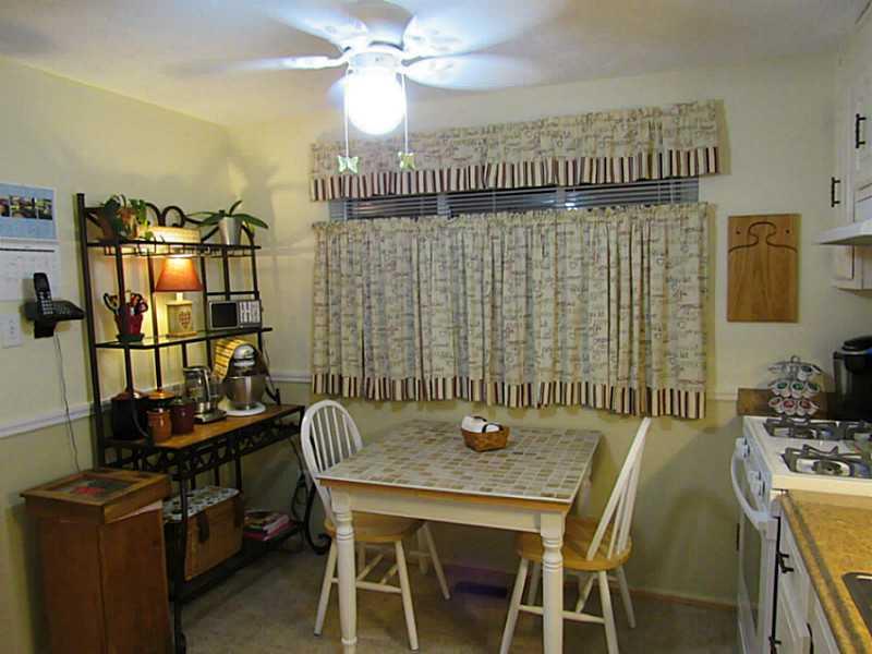 643 Deer Watch Road Bridgeville, PA 15017 - Photo 6 of 24 Kitchen.