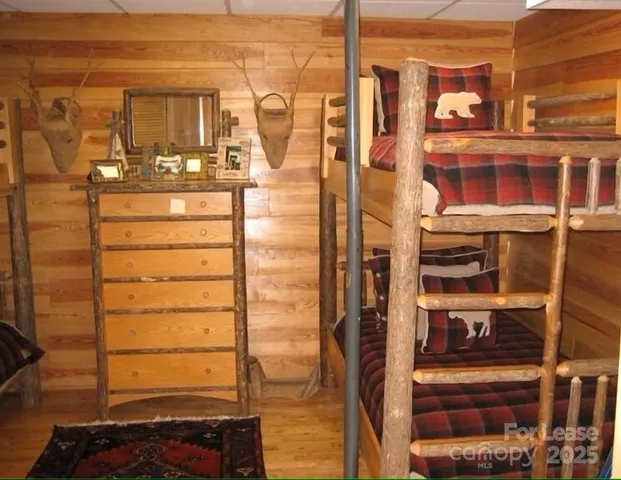 a view of a garden with sitting area