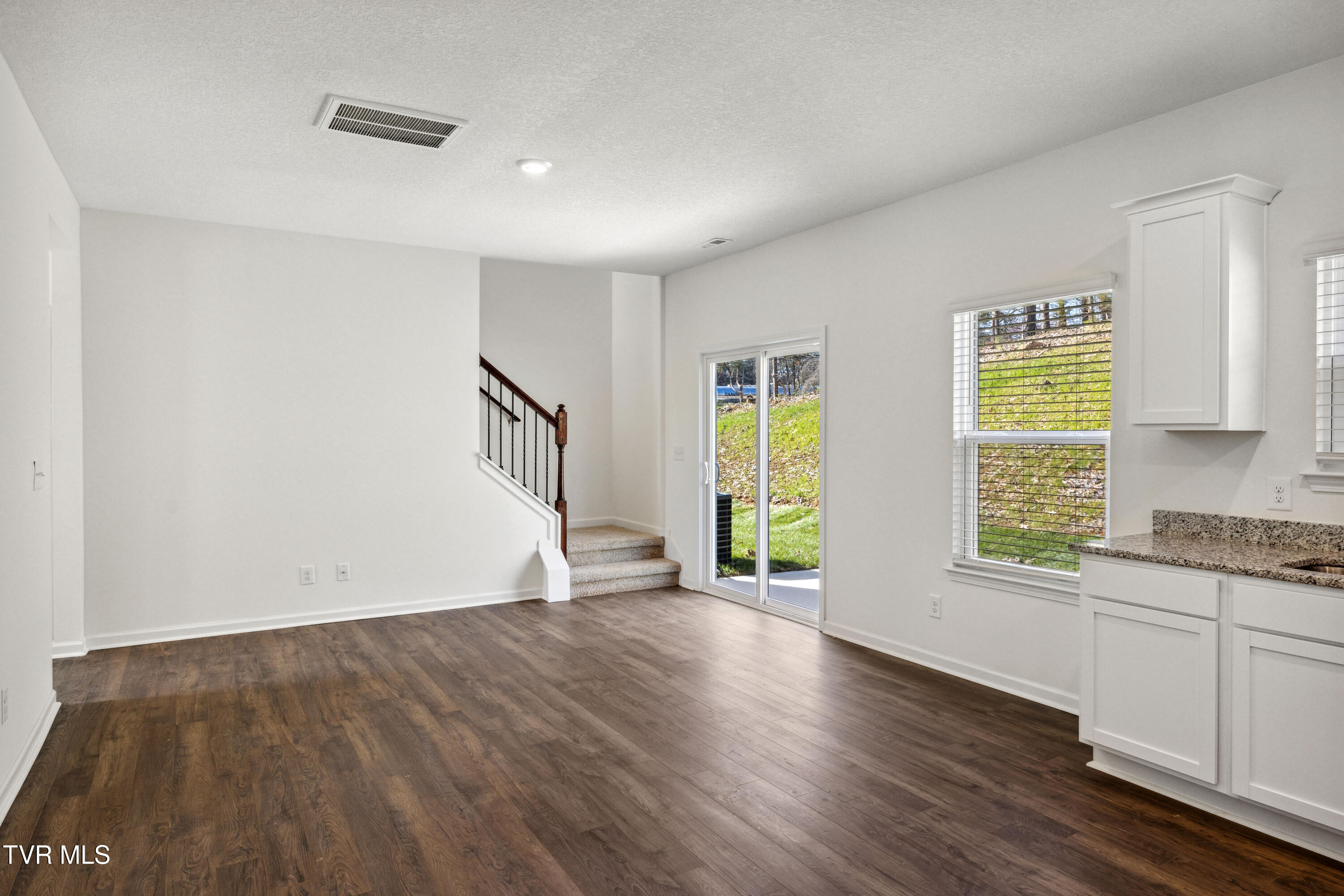 1080 Edison Road Johnson City, TN 37615 - Photo 10 of 26 Living Room Unfurnished