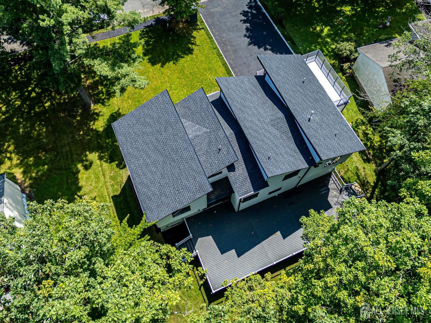 67 Falcon Road Livingston, NJ 07039 - Photo 90 of 95 Gallery Image 90