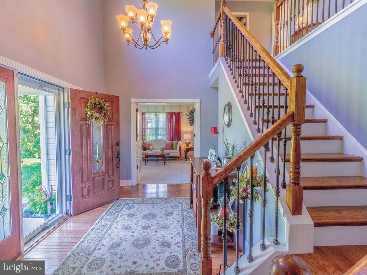 142 Duck Farm Road Oxford, PA 19363 - Photo 18 of 38 Check out this staircase