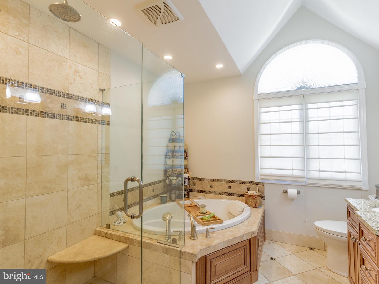 142 Duck Farm Road Oxford, PA 19363 - Photo 27 of 38 Seamless shower enclosure