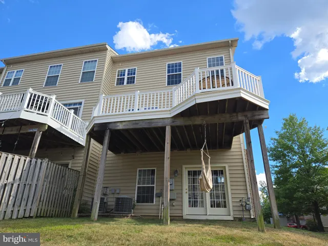 $3,200 | 25550 Oak Medley Terrace, Aldie, VA 20105