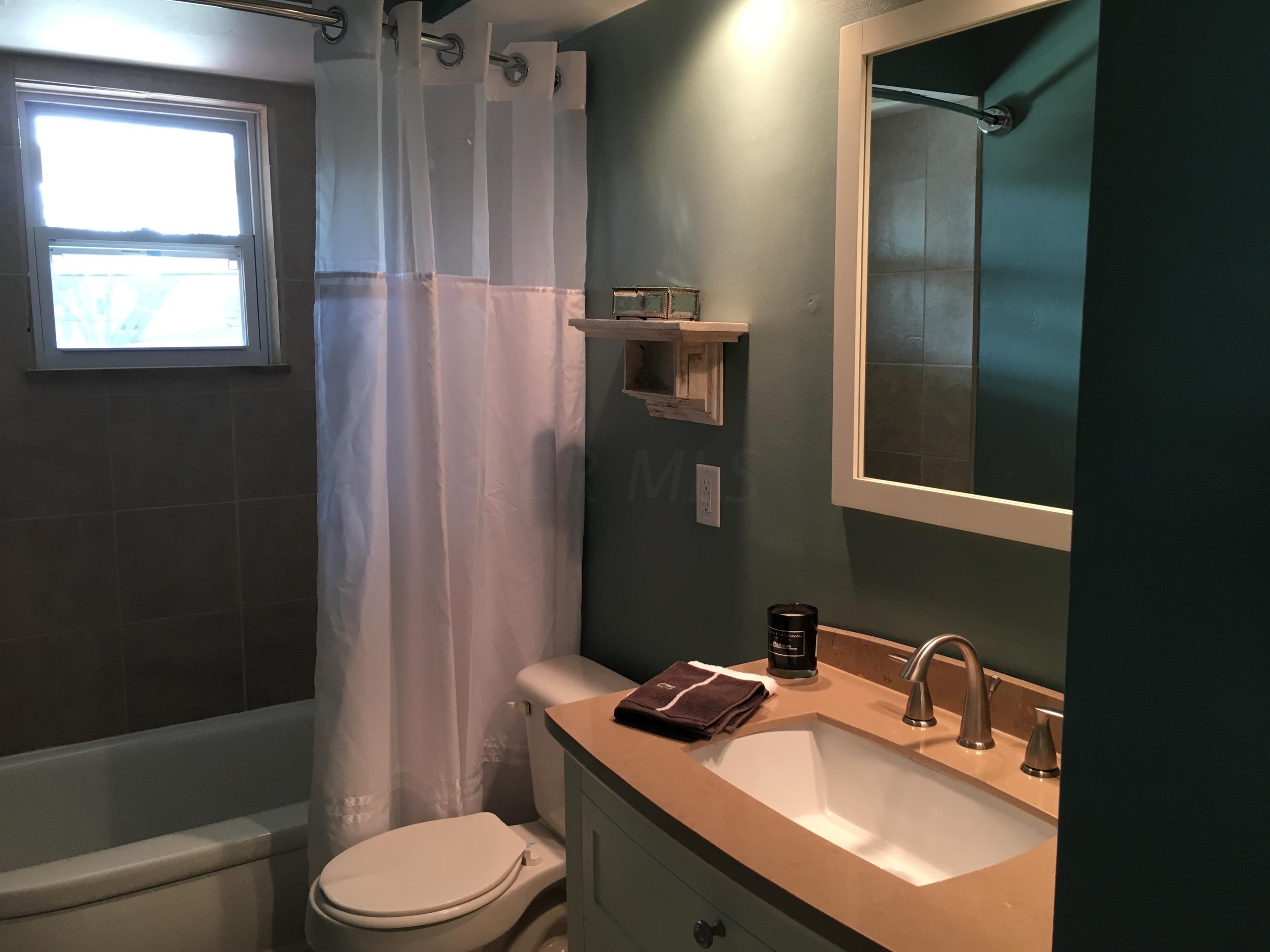 103 Chase Road Columbus, OH 43214 - Photo 2 of 38 Gallery Image 2