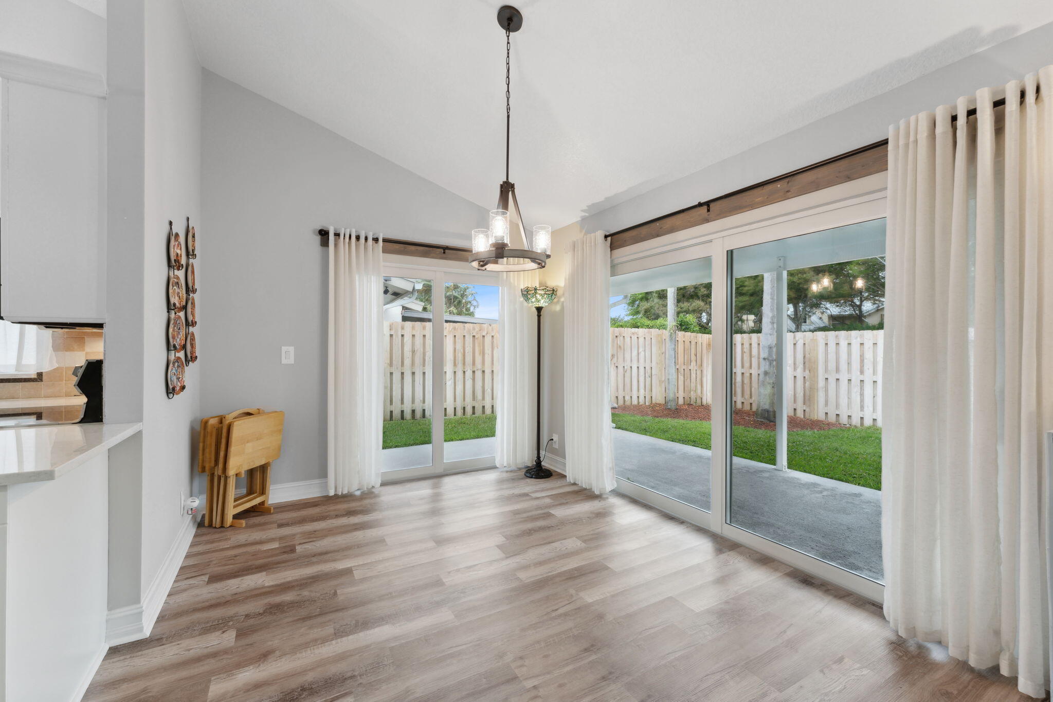 46 Baytree Circle Boynton Beach, FL 33436 - Photo 12 of 34 18-web-or-mls-DSC08702