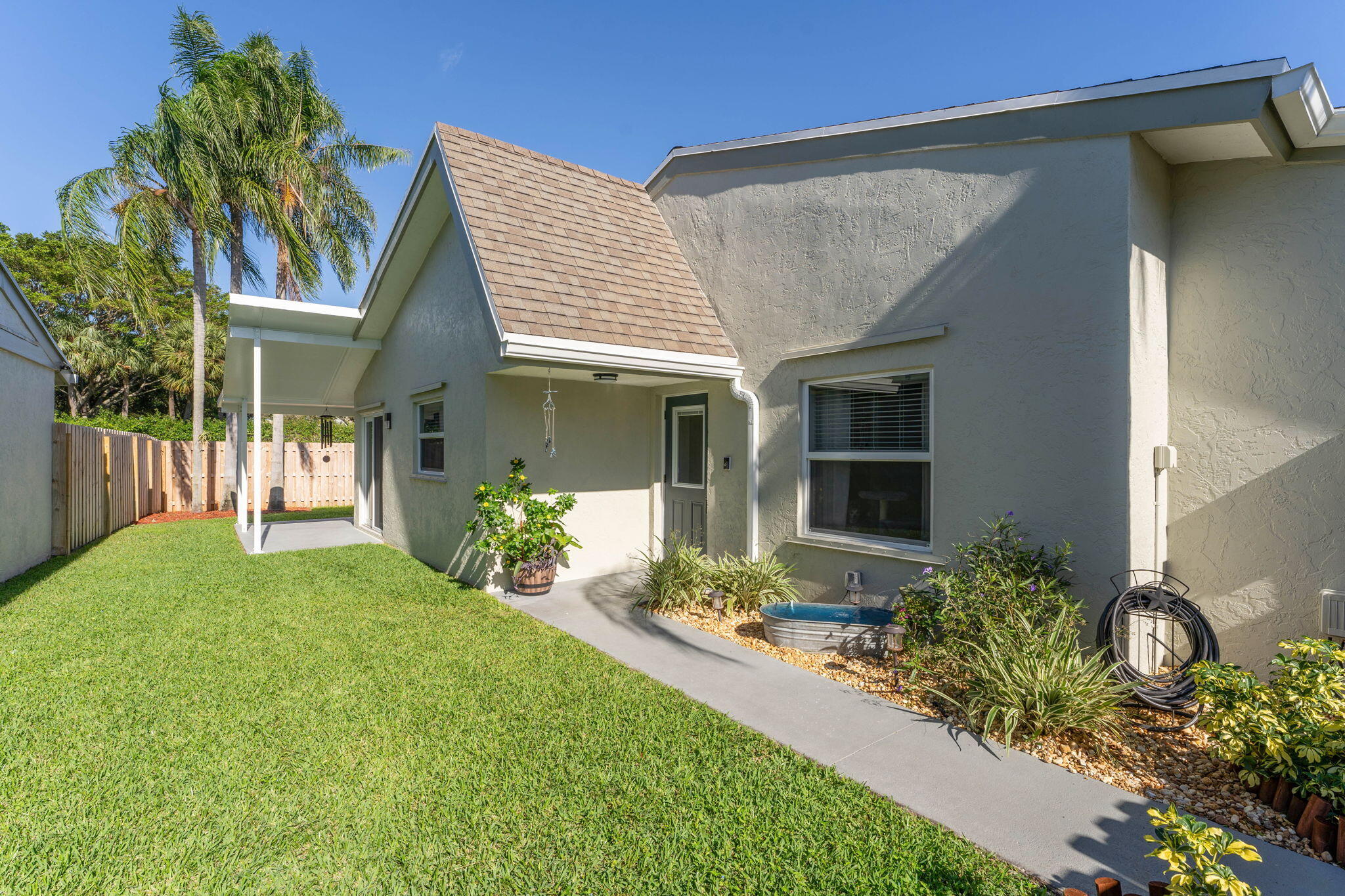 46 Baytree Circle Boynton Beach, FL 33436 - Photo 6 of 34 40-web-or-mls-DSC08774