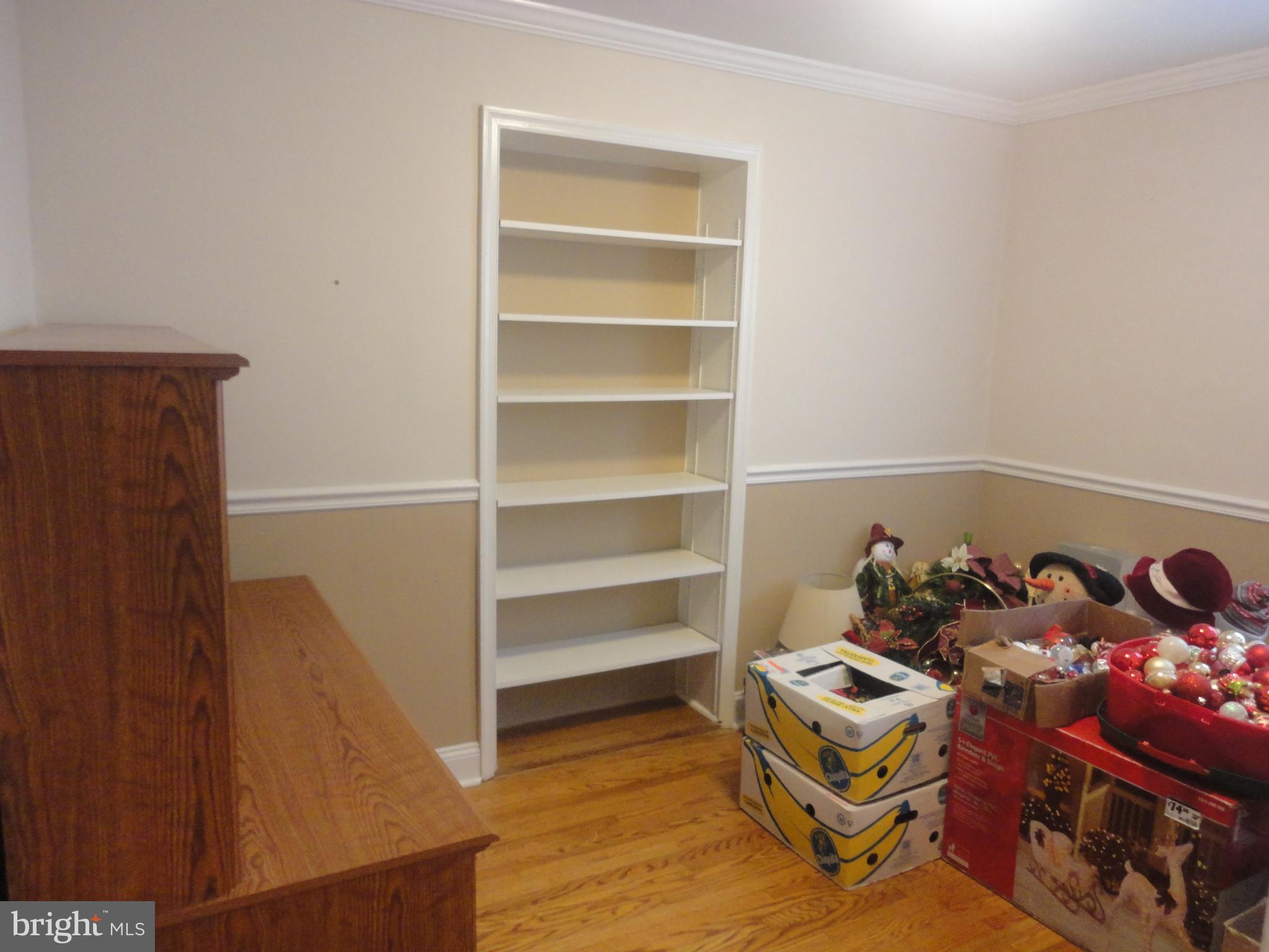 340 Larchwood Road Springfield, PA 19064 - Photo 16 of 32 Main Level Bedroom 2