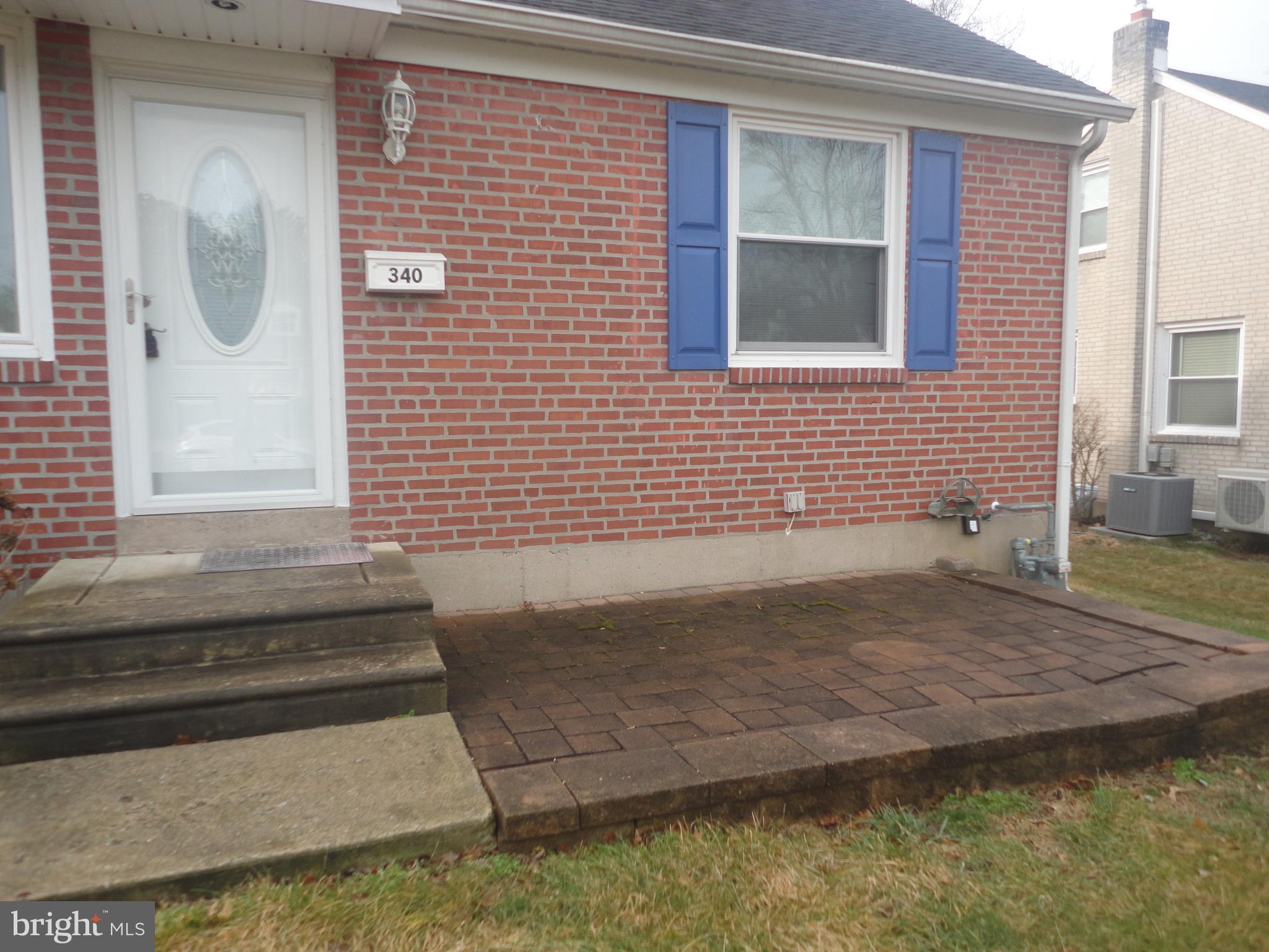 340 Larchwood Road Springfield, PA 19064 - Photo 3 of 32