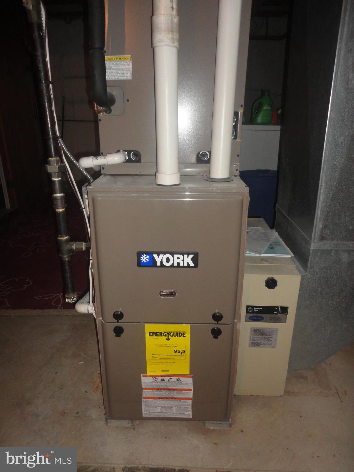 340 Larchwood Road Springfield, PA 19064 - Photo 28 of 32 Newer Gas Heater