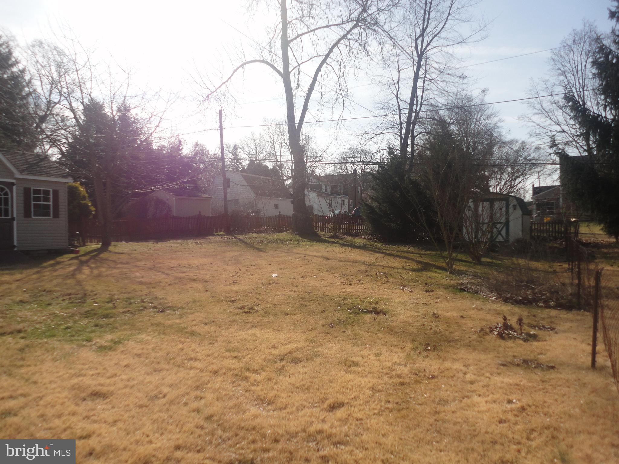 340 Larchwood Road Springfield, PA 19064 - Photo 31 of 32 Great Yard !
