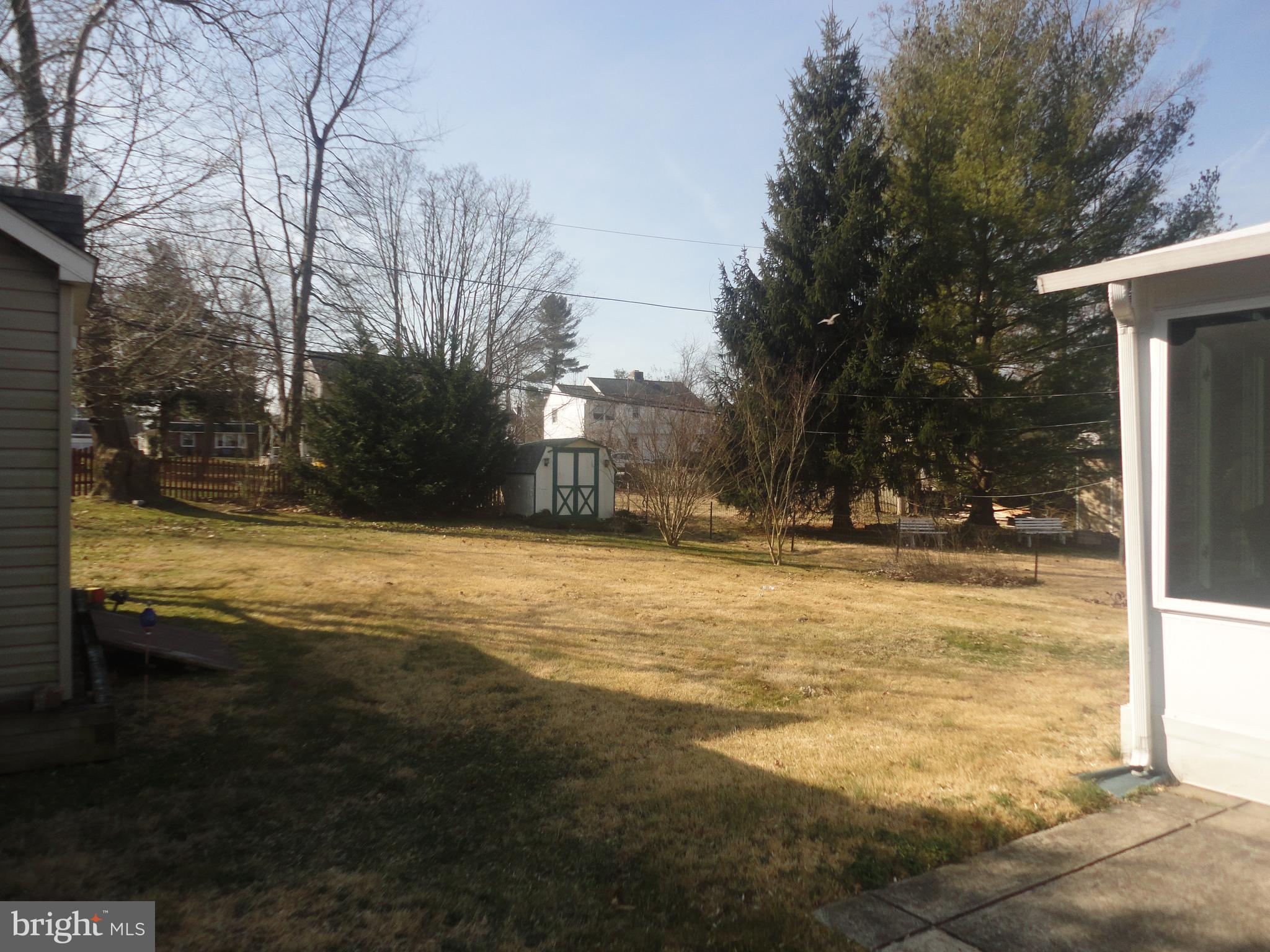 340 Larchwood Road Springfield, PA 19064 - Photo 32 of 32 Plenty of Room for FUN !!