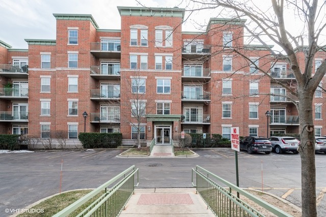 132 Johnson Street, Unit 107 Palatine, IL 60067 - Photo 1 of 10