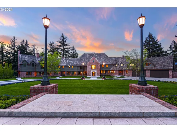$25,000,000 | 4311 Southwest Greenleaf Drive, Portland, OR 97221