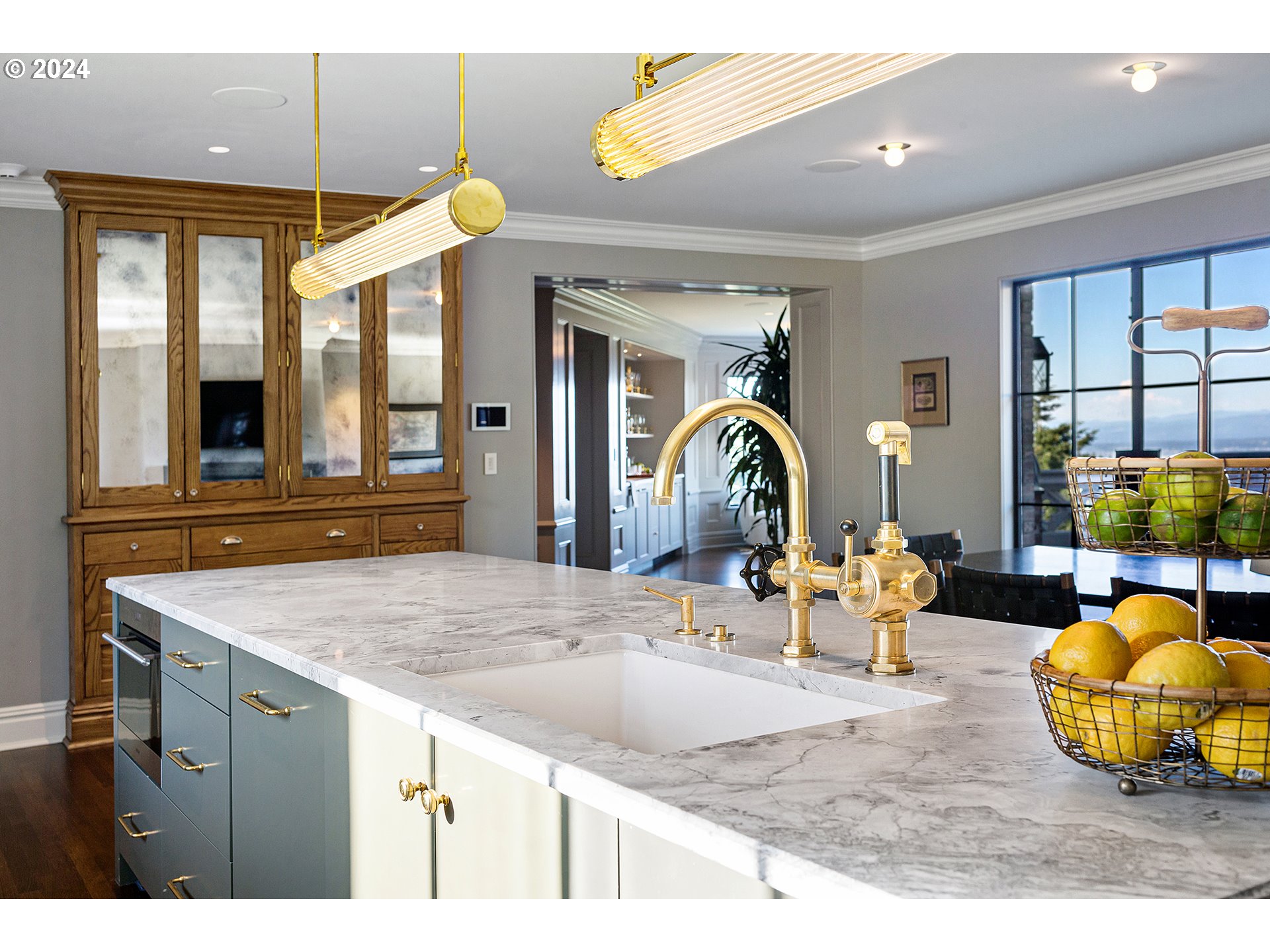 4311 Southwest Greenleaf Drive Portland, OR 97221 - Photo 12 of 41