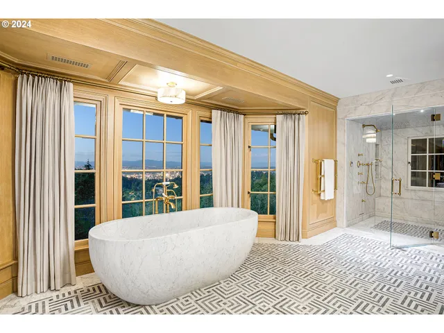 $25,000,000 | 4311 Southwest Greenleaf Drive, Portland, OR 97221