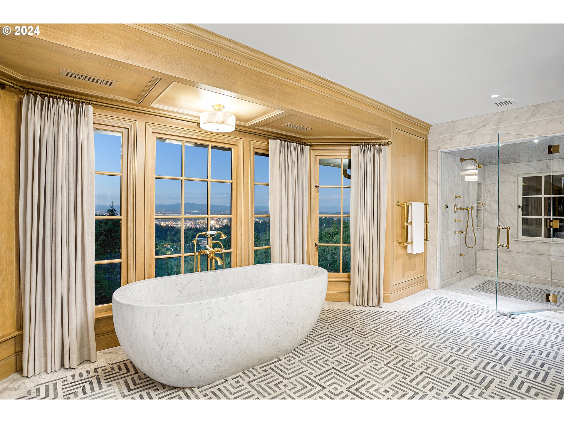 4311 Southwest Greenleaf Drive Portland, OR 97221 - Photo 24 of 41