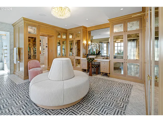 $25,000,000 | 4311 Southwest Greenleaf Drive, Portland, OR 97221