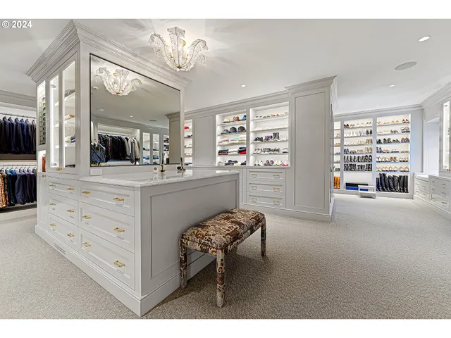 $25,000,000 | 4311 Southwest Greenleaf Drive, Portland, OR 97221