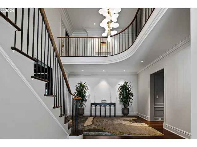 $25,000,000 | 4311 Southwest Greenleaf Drive, Portland, OR 97221