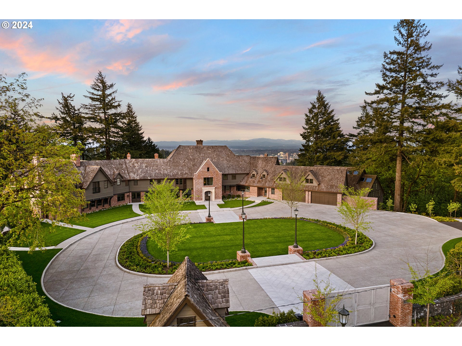 4311 Southwest Greenleaf Drive Portland, OR 97221 - Photo 40 of 41