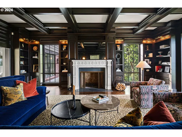 $25,000,000 | 4311 Southwest Greenleaf Drive, Portland, OR 97221