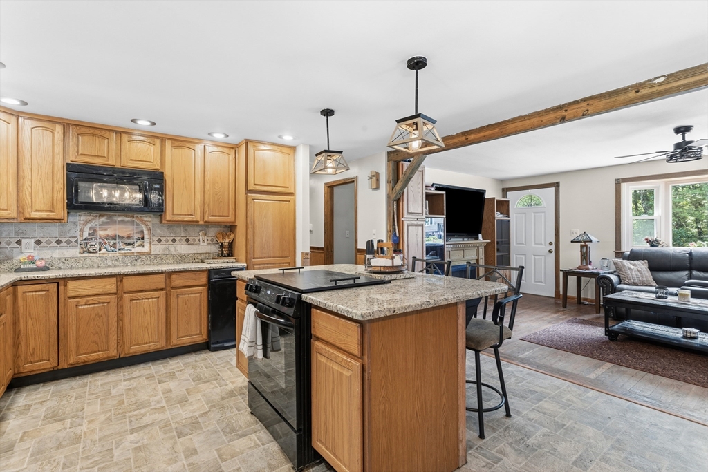 215 Donohue Road Dracut, MA 01826 - Photo 14 of 40