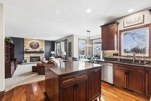 $529,900 | 1 McKenzie Court, Lake In The Hills, IL 60156