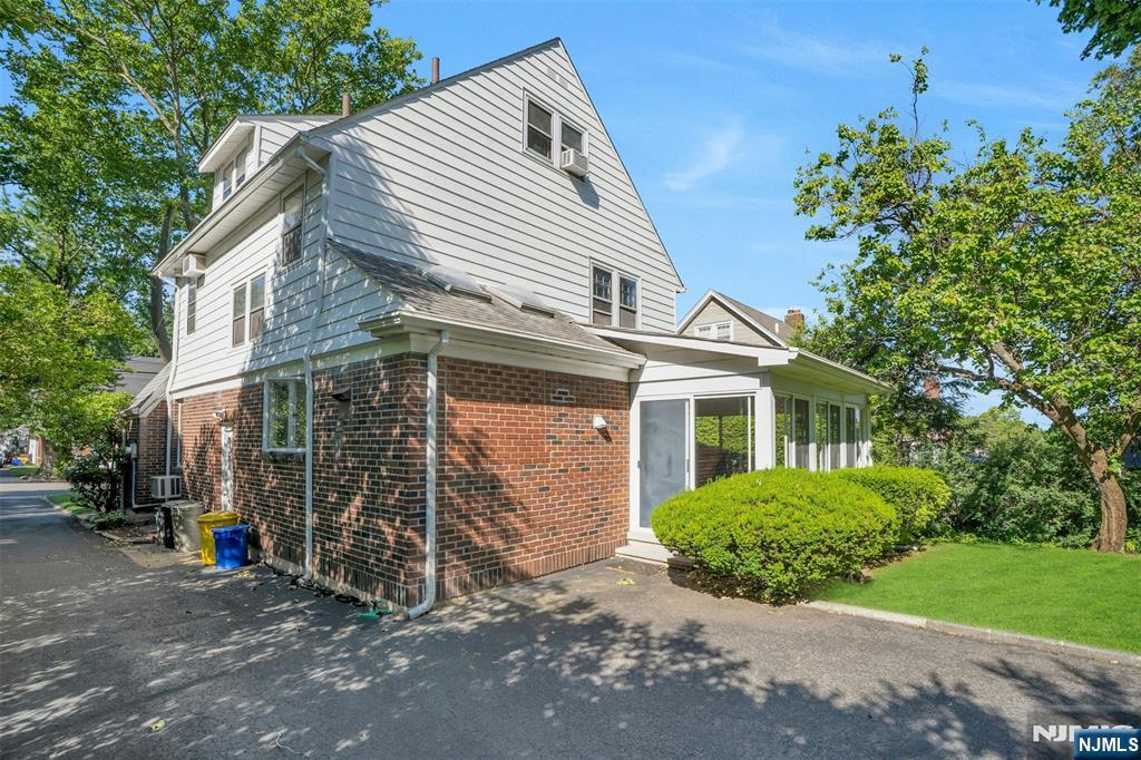 30 Brinkerhoff Avenue Teaneck, NJ 07666 - Photo 29 of 33