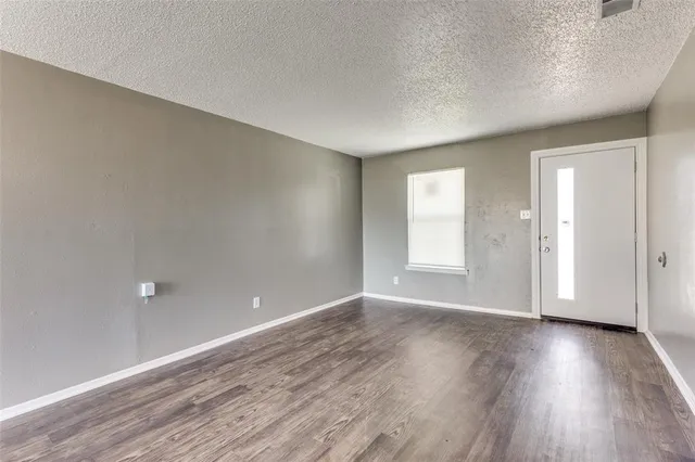 $1,350 | 3126 Hunter Street, Fort Worth, TX 76112