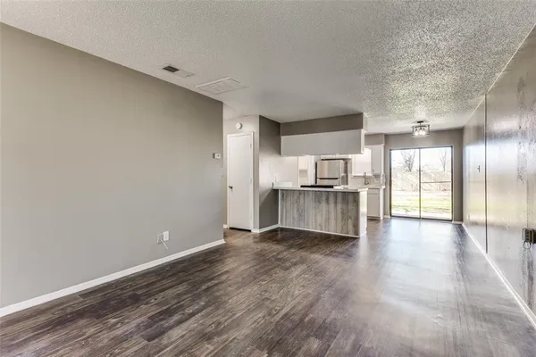 $1,350 | 3126 Hunter Street, Fort Worth, TX 76112