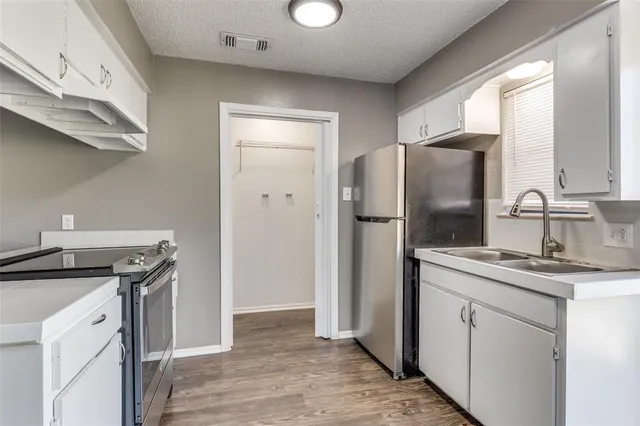 $1,350 | 3126 Hunter Street, Fort Worth, TX 76112