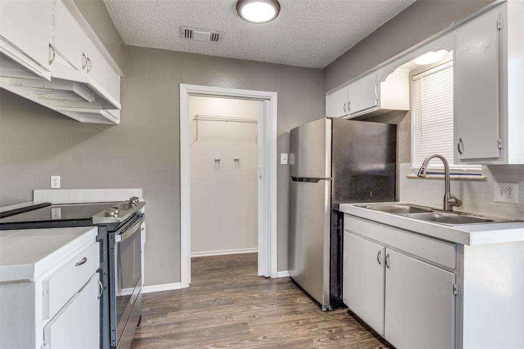 3126 Hunter Street Fort Worth, TX 76112 - Photo 9 of 21