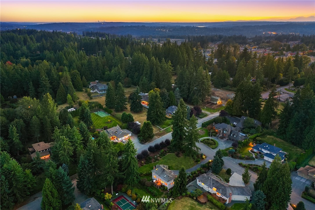 21127 47th Drive Southeast Bothell, WA 98021 - Photo 32 of 38 a view of a city