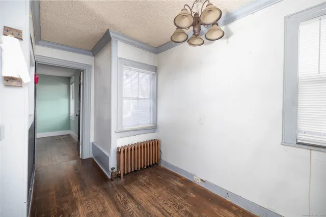 $318,888 | 301 Queen Street, Bristol, CT 06010