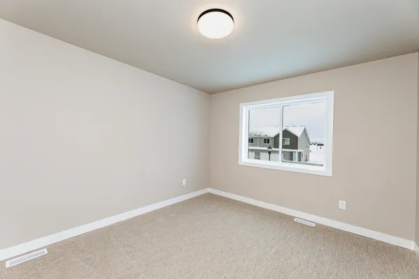 $315,000 | 6753 67th Avenue South, Horace, ND 58047