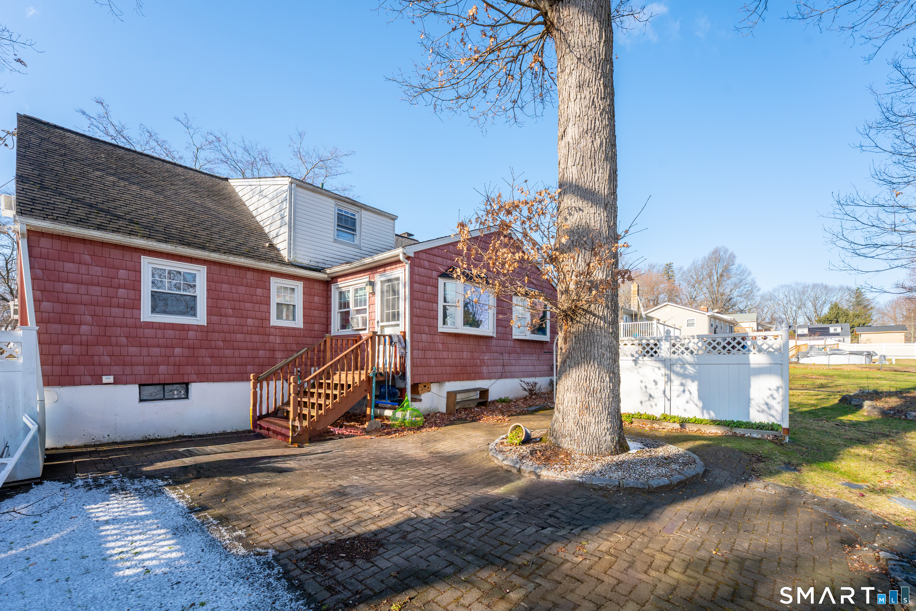 20 Oak Ridge Gate Danbury, CT 06810 - Photo 4 of 15 a view of a house with a yard