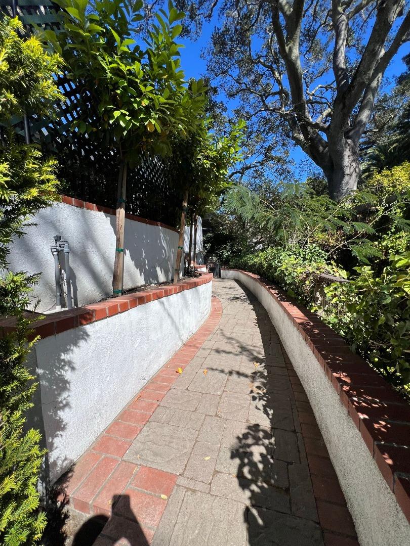 1815 Carmelita Avenue Burlingame, CA 94010 - Photo 18 of 21