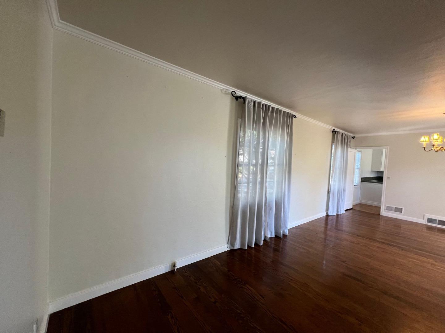 1815 Carmelita Avenue Burlingame, CA 94010 - Photo 5 of 21