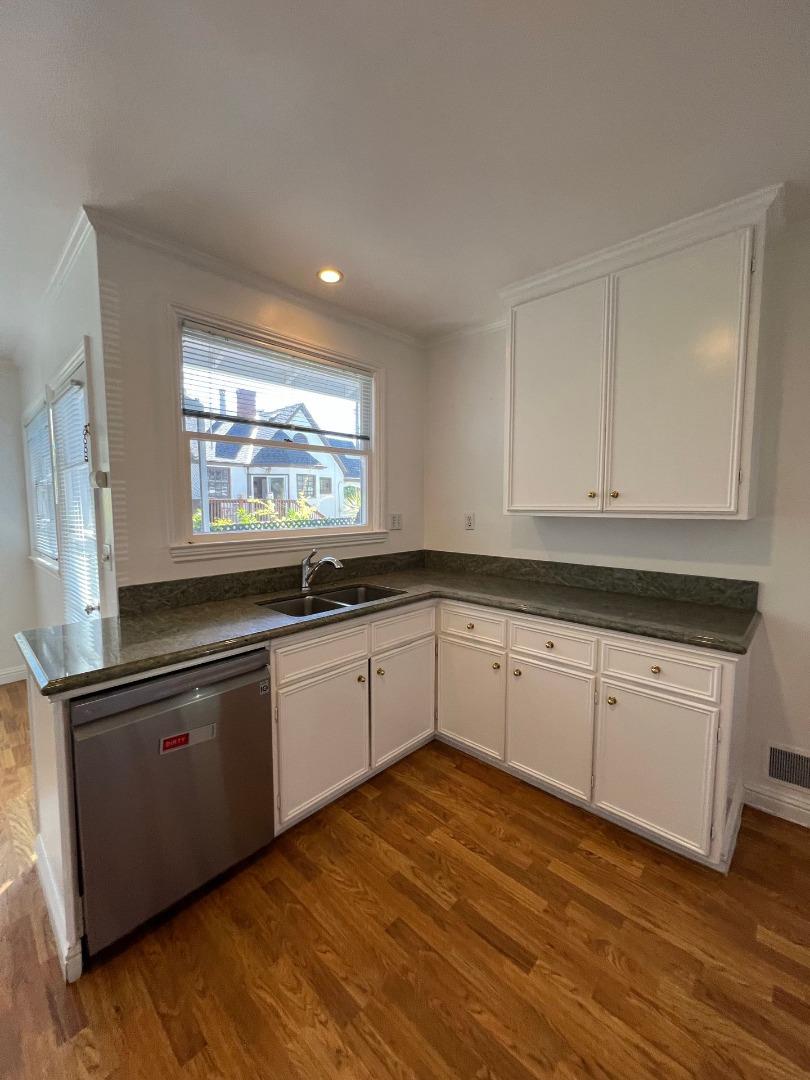 1815 Carmelita Avenue Burlingame, CA 94010 - Photo 8 of 21