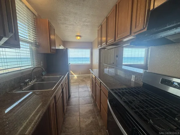 $4,950 | 514 South The Strand, Unit A, Oceanside, CA 92054