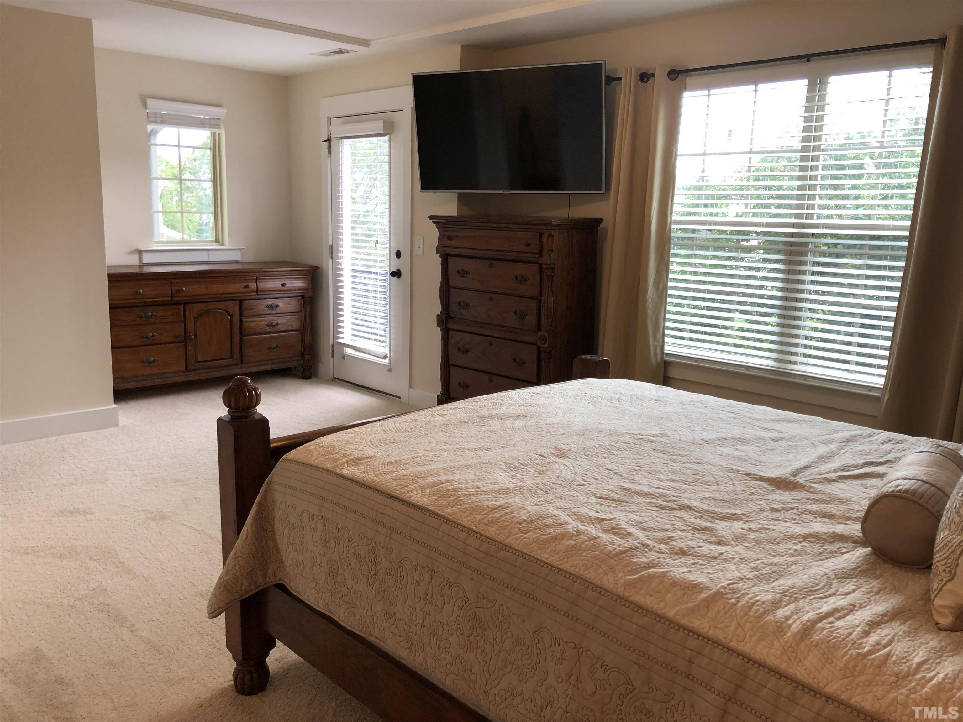 9203 Torre Del Oro Place Raleigh, NC 27617 - Photo 15 of 27 Gallery Image 15